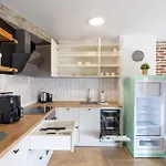 Vintage Parkside Whit Free Parking Near Center Plovdiv