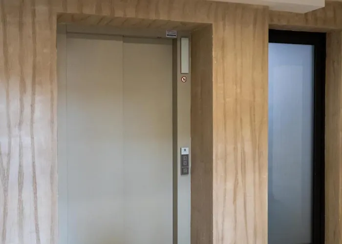 Vintage Parkside Whit Free Parking Near Center Lejlighed